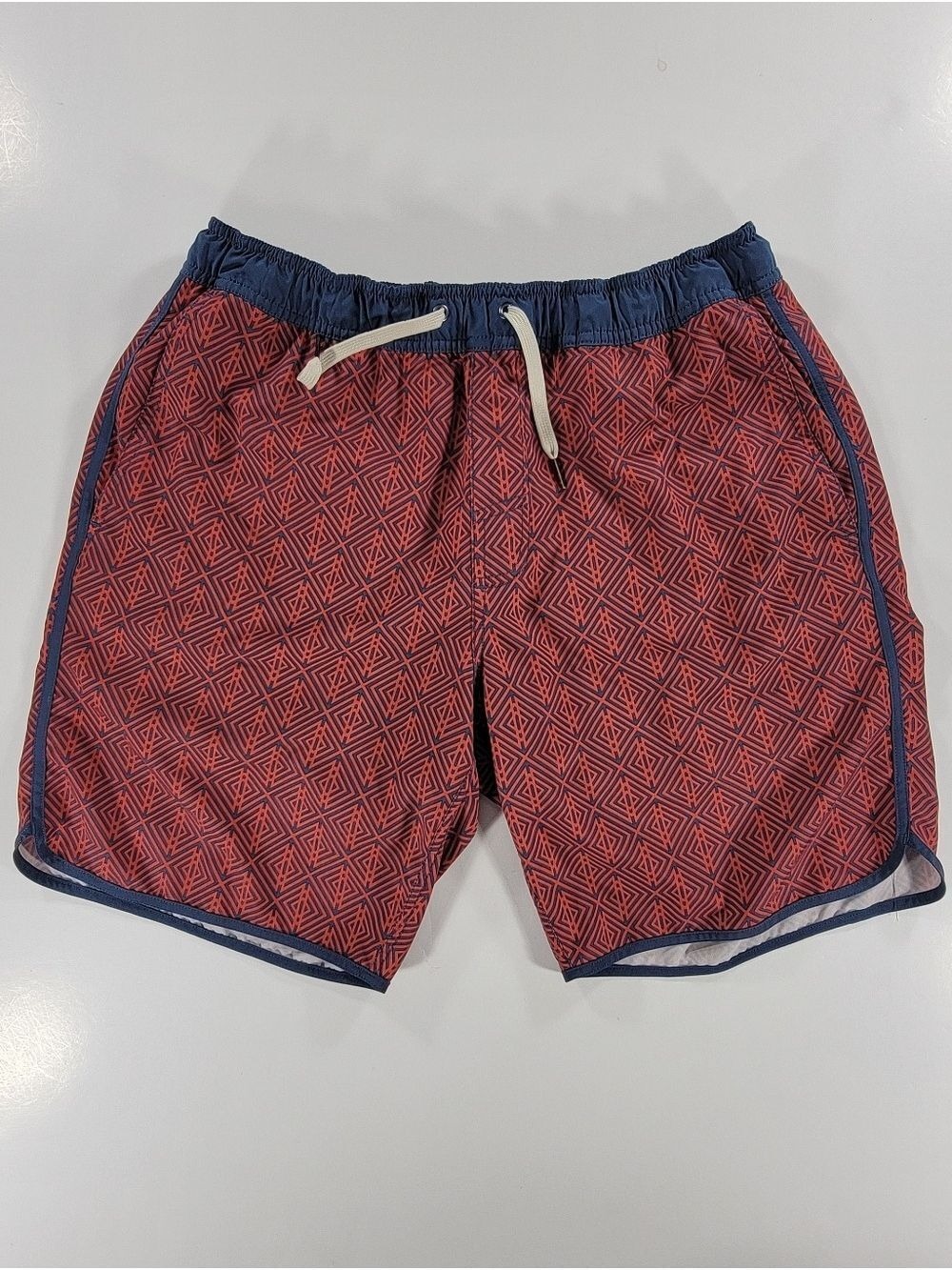 Fair Harbor Swim Trunks Mens Medium Performance Stretch Blue Red Geometric